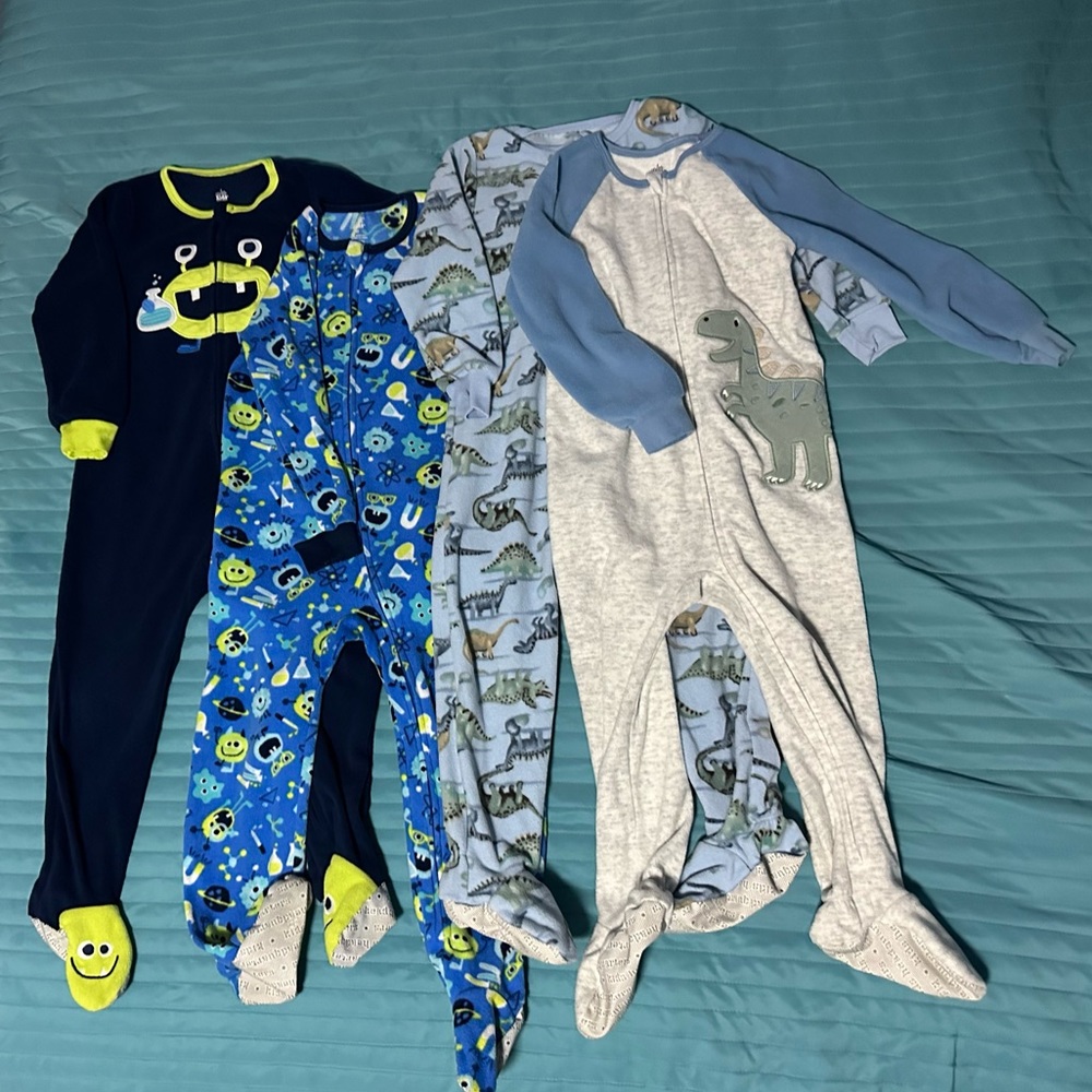 Kids headquarters fleece footed monster ans Dino pajamas size 4T